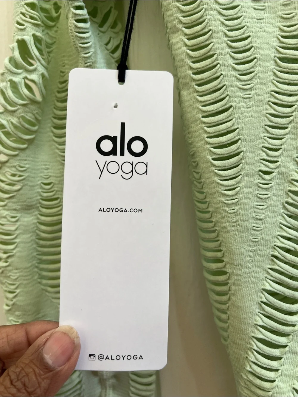 Alo Yoga Wanderer Long Sleeve Cutout Top Icicle Green Size Small NWT Pilates Gym